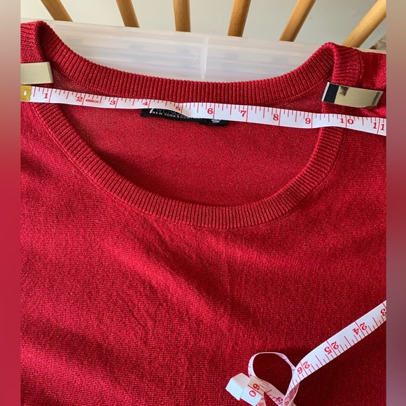New York and company, Red sweater, size Medium - Picture 13 of 16